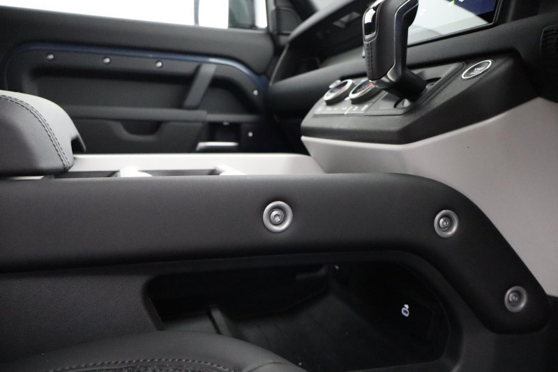 2025 (25) LAND ROVER COMMERCIAL DEFENDER 3.0 D250 Hard Top S Auto 5179600