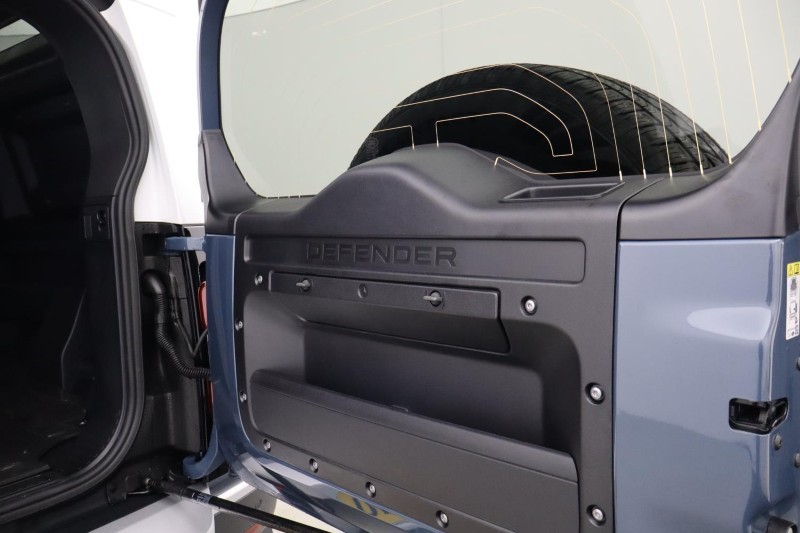2025 (25) LAND ROVER COMMERCIAL DEFENDER 3.0 D250 Hard Top S Auto 5179548