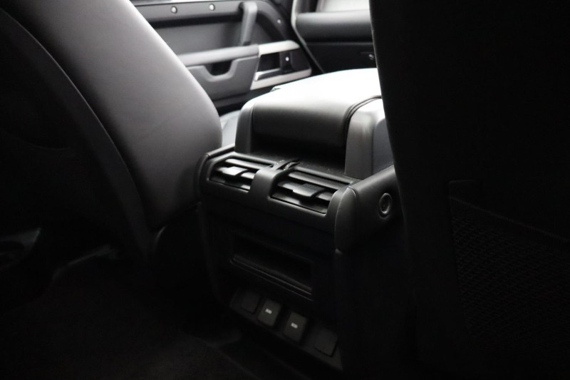 2023 (73) LAND ROVER DEFENDER 3.0 D250 HSE 90 3dr Auto 5179872