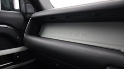 2023 (73) LAND ROVER DEFENDER 3.0 D250 HSE 90 3dr Auto 5179867