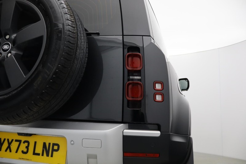 2023 (73) LAND ROVER DEFENDER 3.0 D250 HSE 90 3dr Auto 5179821