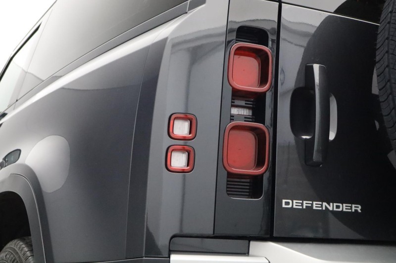 2023 (73) LAND ROVER DEFENDER 3.0 D250 HSE 90 3dr Auto 5179823