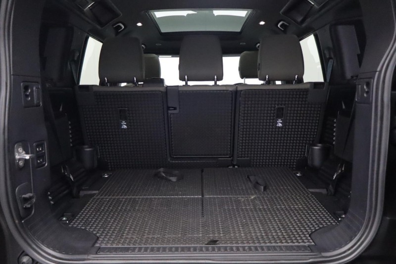 2023 (23) LAND ROVER DEFENDER 3.0 D250 X-Dynamic SE 110 5dr Auto [7 Seat] 5408392