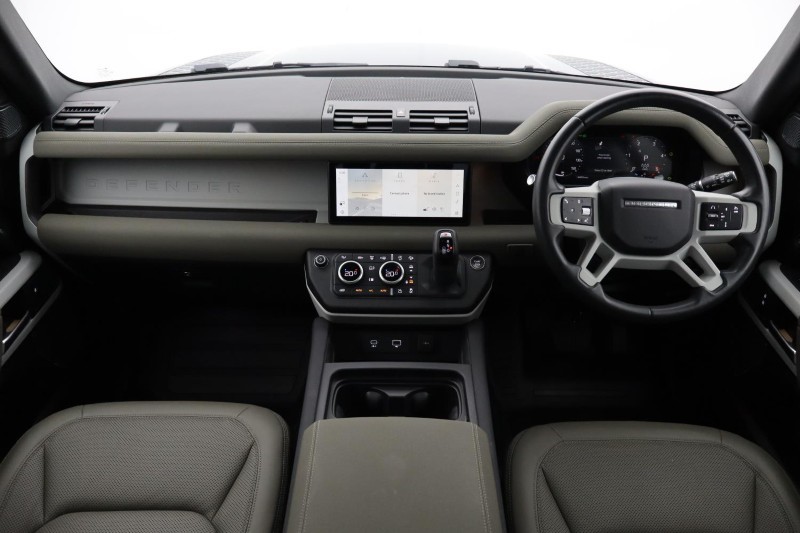 2023 (23) LAND ROVER DEFENDER 3.0 D250 X-Dynamic SE 110 5dr Auto [7 Seat] 5408418