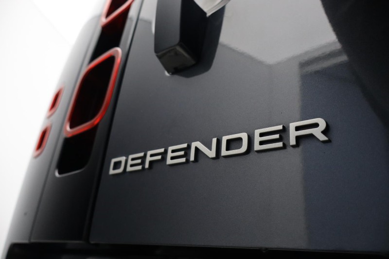 2023 (23) LAND ROVER DEFENDER 3.0 D250 X-Dynamic SE 110 5dr Auto [7 Seat] 5408387