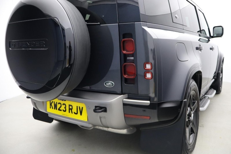 2023 (23) LAND ROVER DEFENDER 3.0 D250 X-Dynamic SE 110 5dr Auto [7 Seat] 5408384