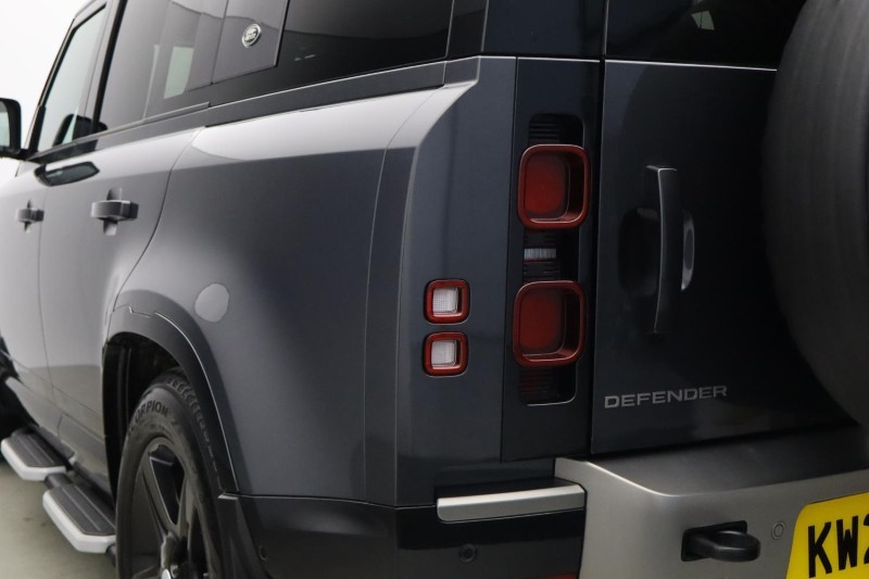 2023 (23) LAND ROVER DEFENDER 3.0 D250 X-Dynamic SE 110 5dr Auto [7 Seat] 5408385