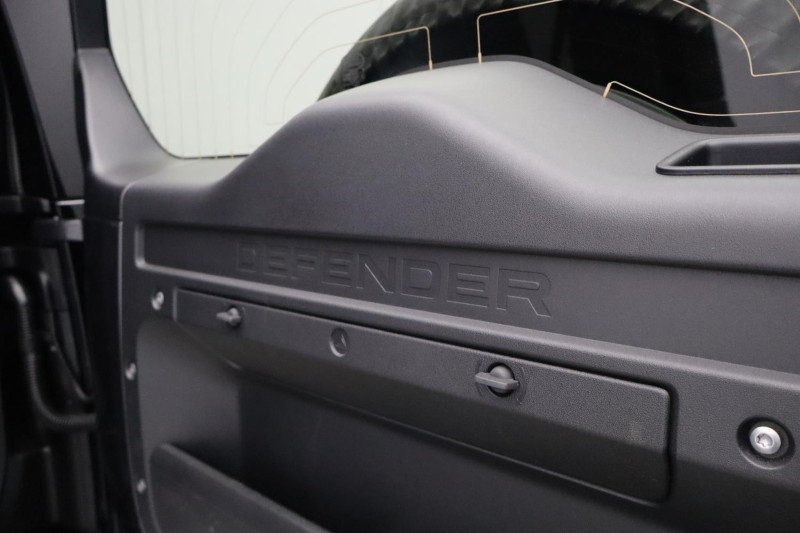 2023 (23) LAND ROVER DEFENDER 3.0 D250 X-Dynamic SE 110 5dr Auto [7 Seat] 5408389