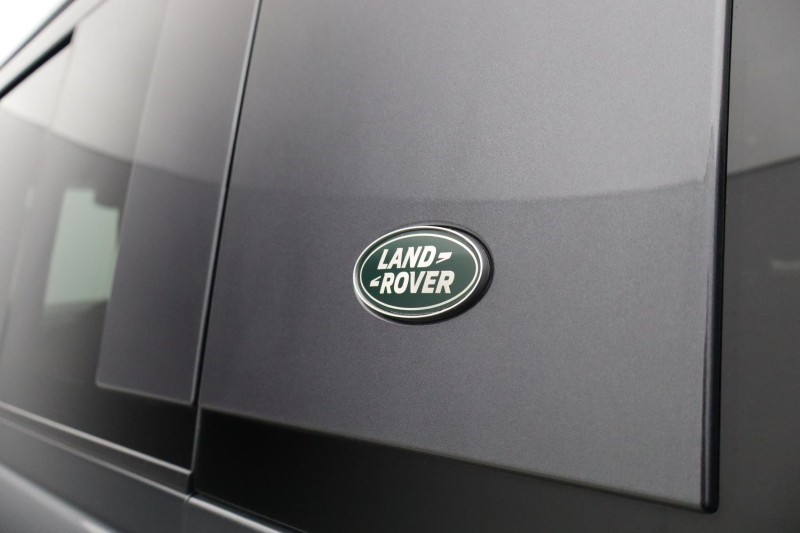 2023 (23) LAND ROVER DEFENDER 3.0 D250 X-Dynamic SE 110 5dr Auto [7 Seat] 5408396