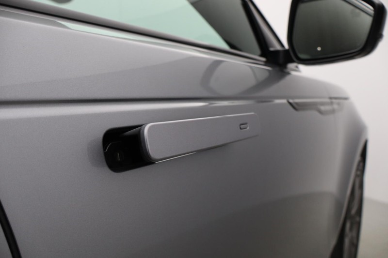 2022 (22) LAND ROVER RANGE ROVER VELAR 2.0 P400e R-Dynamic HSE 5dr Auto 5179896