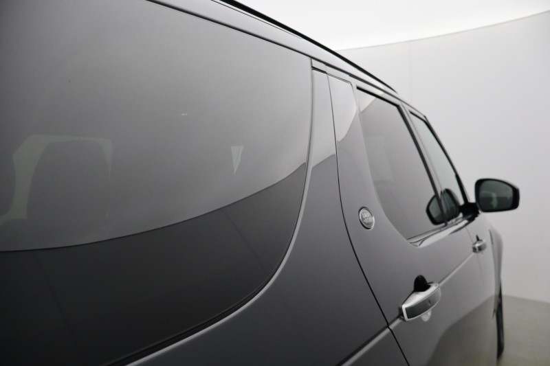 2020 (20) LAND ROVER DISCOVERY 3.0 SD6 HSE Luxury 5dr Auto 5179623