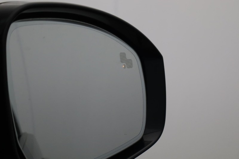 2020 (20) LAND ROVER DISCOVERY 3.0 SD6 HSE Luxury 5dr Auto 5179655