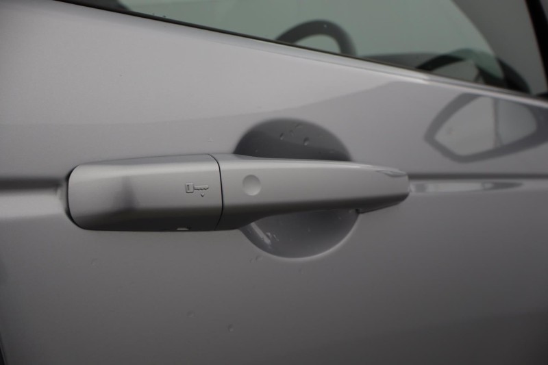 2024 (24) LAND ROVER DISCOVERY SPORT 2.0 D200 Dynamic SE 5dr Auto [7 Seat] 5178627