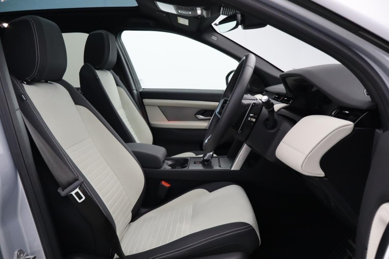 2024 (24) LAND ROVER DISCOVERY SPORT 2.0 D200 Dynamic SE 5dr Auto [7 Seat] 5178631