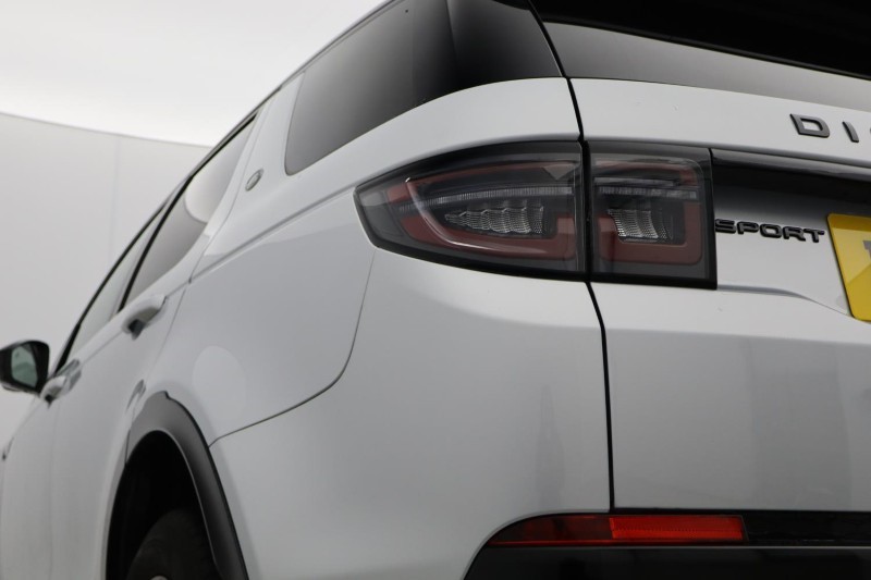 2024 (24) LAND ROVER DISCOVERY SPORT 2.0 D200 Dynamic SE 5dr Auto [7 Seat] 5178599