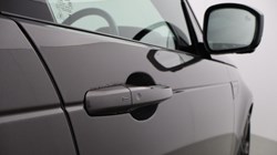 2023 (73) LAND ROVER DISCOVERY 3.0 D300 Dynamic SE 5dr Auto 5179474