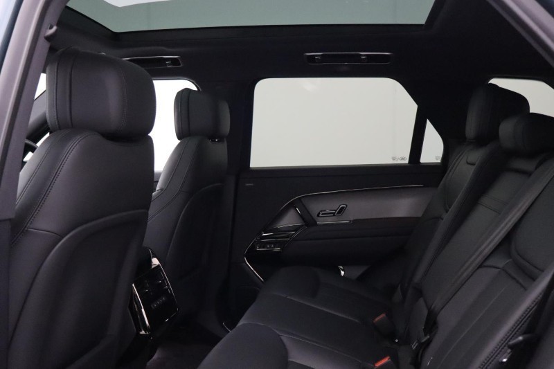 2026 (26) LAND ROVER RANGE ROVER SPORT 3.0 D300 Dynamic SE 5dr Auto 5187217