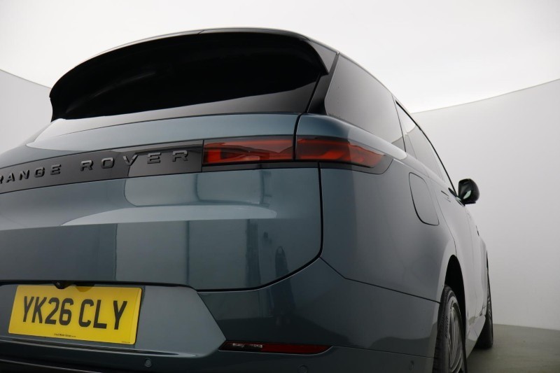 2026 (26) LAND ROVER RANGE ROVER SPORT 3.0 D300 Dynamic SE 5dr Auto 5187208