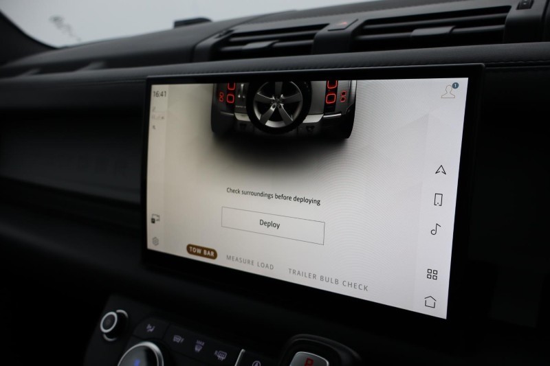 2022 (22) LAND ROVER DEFENDER 3.0 D250 HSE 90 3dr Auto 5205873