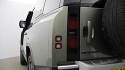 2022 (22) LAND ROVER DEFENDER 3.0 D250 HSE 90 3dr Auto 5205822