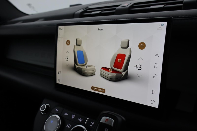 2022 (22) LAND ROVER DEFENDER 3.0 D250 HSE 90 3dr Auto 5205872