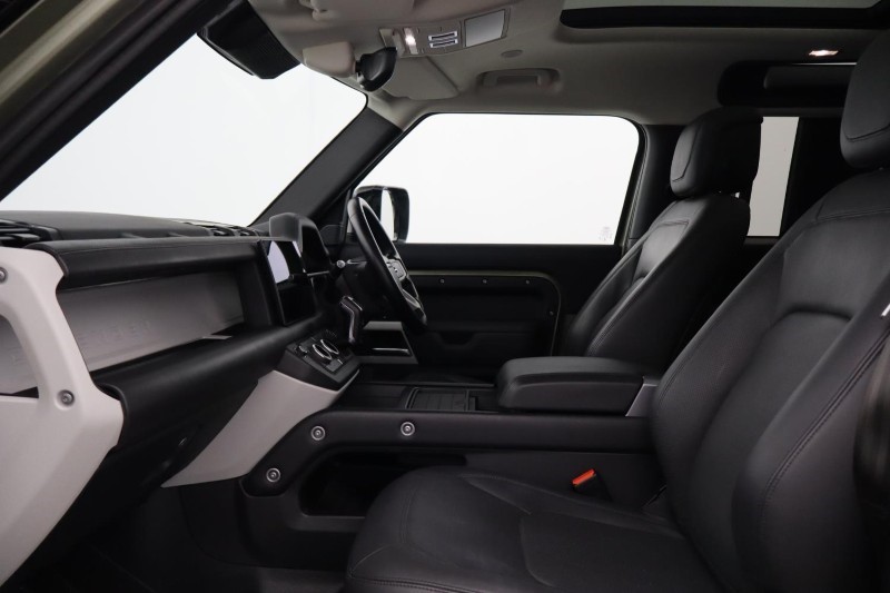 2022 (22) LAND ROVER DEFENDER 3.0 D250 HSE 90 3dr Auto 5205838