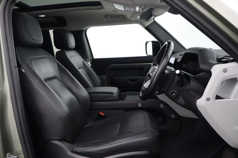 2022 (22) LAND ROVER DEFENDER 3.0 D250 HSE 90 3dr Auto 5205858