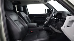 2022 (22) LAND ROVER DEFENDER 3.0 D250 HSE 90 3dr Auto 5205858