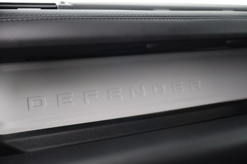 2022 (22) LAND ROVER DEFENDER 3.0 D250 HSE 90 3dr Auto 5205837