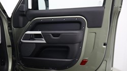 2022 (22) LAND ROVER DEFENDER 3.0 D250 HSE 90 3dr Auto 5205856