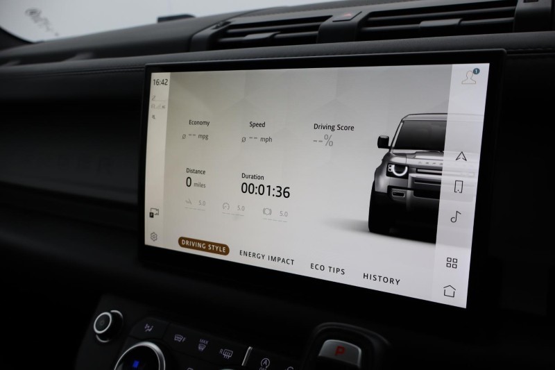 2022 (22) LAND ROVER DEFENDER 3.0 D250 HSE 90 3dr Auto 5205879