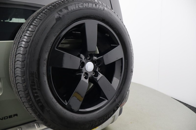 2022 (22) LAND ROVER DEFENDER 3.0 D250 HSE 90 3dr Auto 5205823