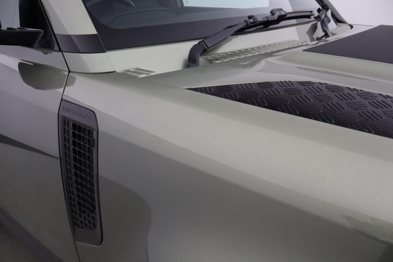 2022 (22) LAND ROVER DEFENDER 3.0 D250 HSE 90 3dr Auto 5205850