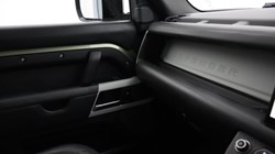 2022 (22) LAND ROVER DEFENDER 3.0 D250 HSE 90 3dr Auto 5205876