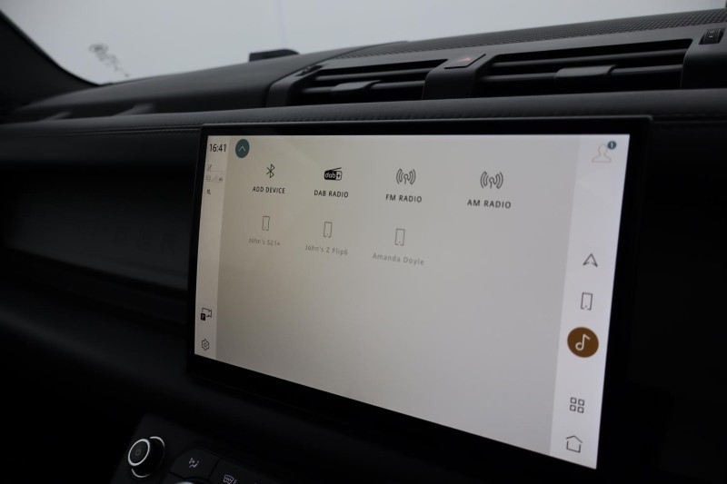 2022 (22) LAND ROVER DEFENDER 3.0 D250 HSE 90 3dr Auto 5205869