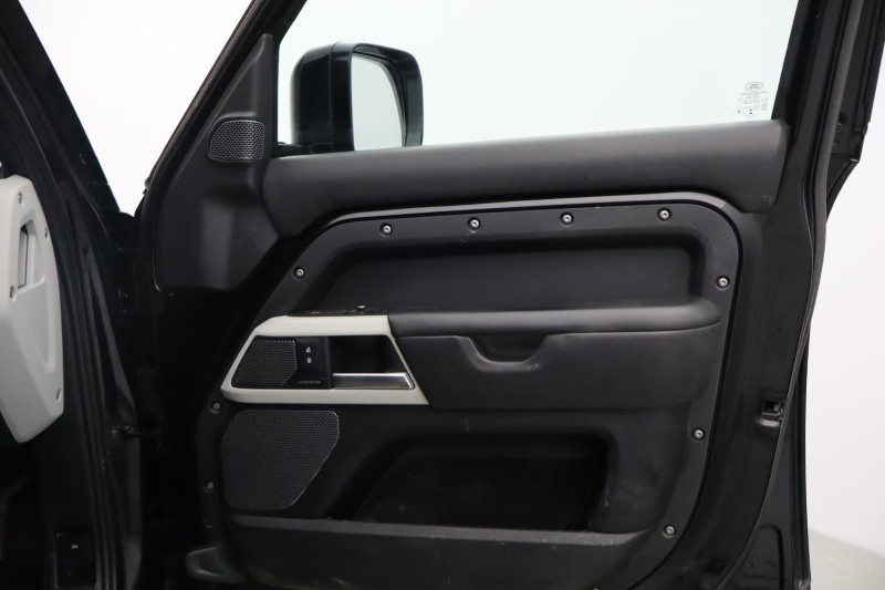 2022 (22) LAND ROVER COMMERCIAL DEFENDER 3.0 D300 Hard Top HSE Auto [3 Seat] 5211481