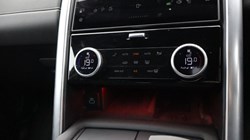 2024 (24) LAND ROVER COMMERCIAL DISCOVERY 3.0 D300 Dynamic HSE Commercial Auto 5234657