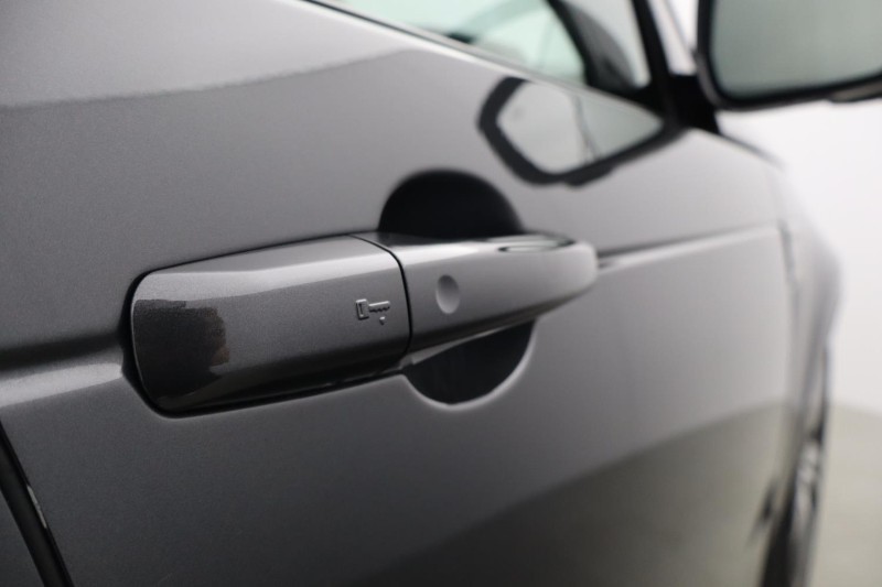 2023 (73) LAND ROVER COMMERCIAL DISCOVERY 3.0 D300 Dynamic HSE Commercial Auto 5188122