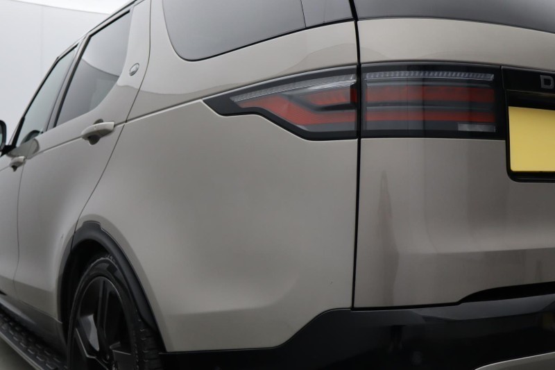 2022 (22) LAND ROVER DISCOVERY 3.0 D300 R-Dynamic HSE 5dr Auto 5202620