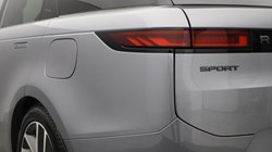 2022 (22) LAND ROVER DISCOVERY 3.0 D300 R-Dynamic HSE 5dr Auto 5202617