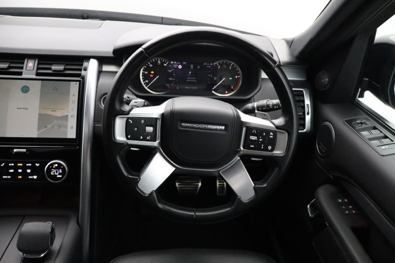 2022 (22) LAND ROVER DISCOVERY 3.0 D300 R-Dynamic HSE 5dr Auto 5202657