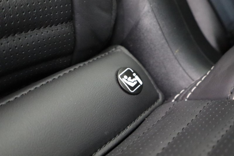 2022 (22) LAND ROVER DISCOVERY 3.0 D300 R-Dynamic HSE 5dr Auto 5202652