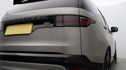 2022 (22) LAND ROVER DISCOVERY 3.0 D300 R-Dynamic HSE 5dr Auto 5202619