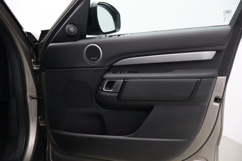 2022 (22) LAND ROVER DISCOVERY 3.0 D300 R-Dynamic HSE 5dr Auto 5202642