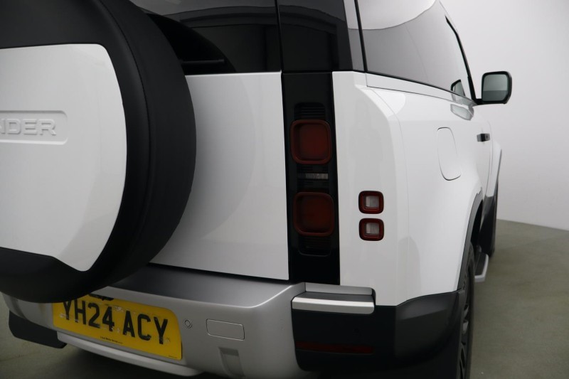 2024 (24) LAND ROVER COMMERCIAL DEFENDER 3.0 D250 Hard Top Auto 5234104