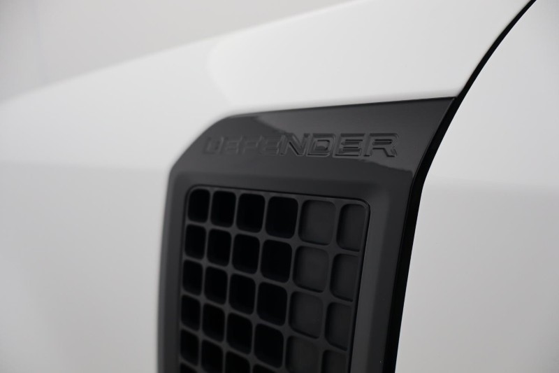 2024 (24) LAND ROVER COMMERCIAL DEFENDER 3.0 D250 Hard Top Auto 5234116