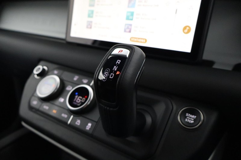 2024 (24) LAND ROVER COMMERCIAL DEFENDER 3.0 D250 Hard Top Auto 5234138