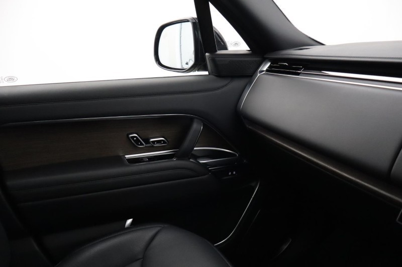 2024 (74) LAND ROVER RANGE ROVER 3.0 D350 Autobiography 4dr Auto 5187190