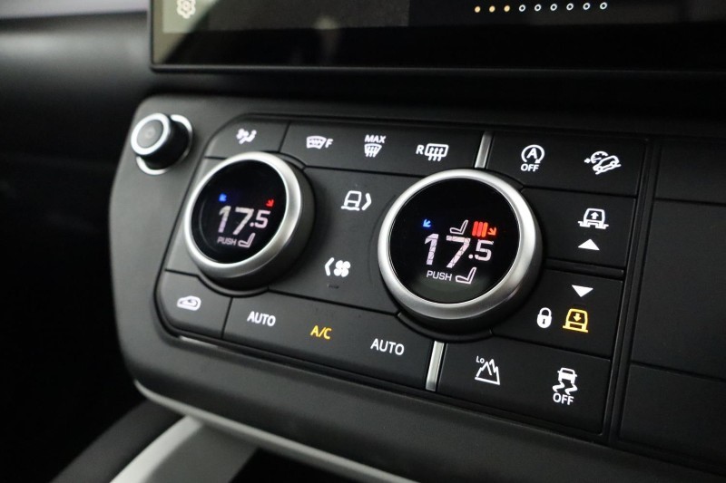 2025 (75) LAND ROVER DEFENDER 3.0 D350 X-Dynamic HSE 110 5dr Auto [7 Seat] 5201010