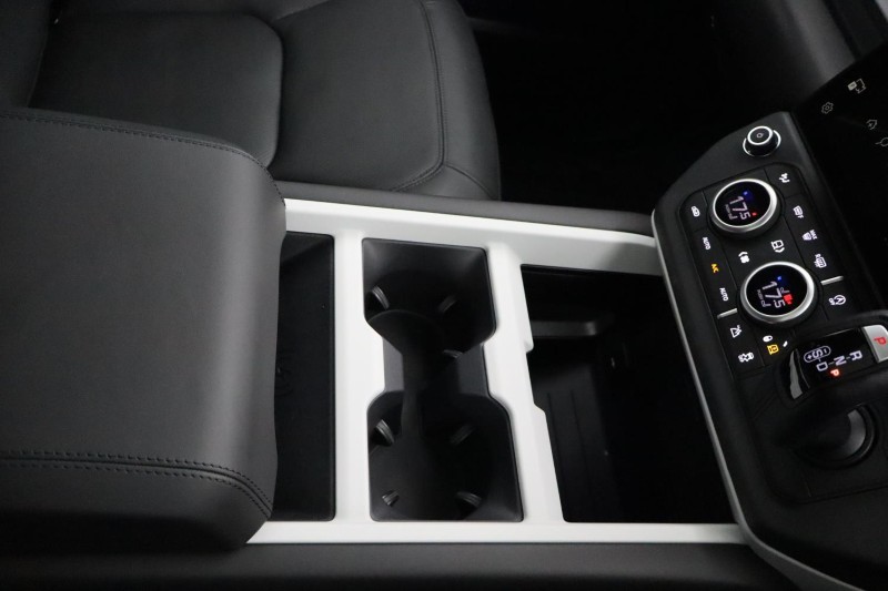 2025 (75) LAND ROVER DEFENDER 3.0 D350 X-Dynamic HSE 110 5dr Auto [7 Seat] 5201011